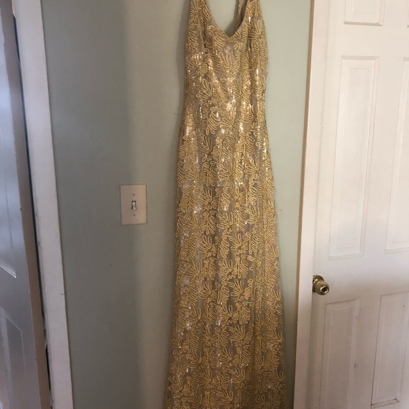 Badgley Mischka Gold evening dress😍😍 - Picture 2 of 5